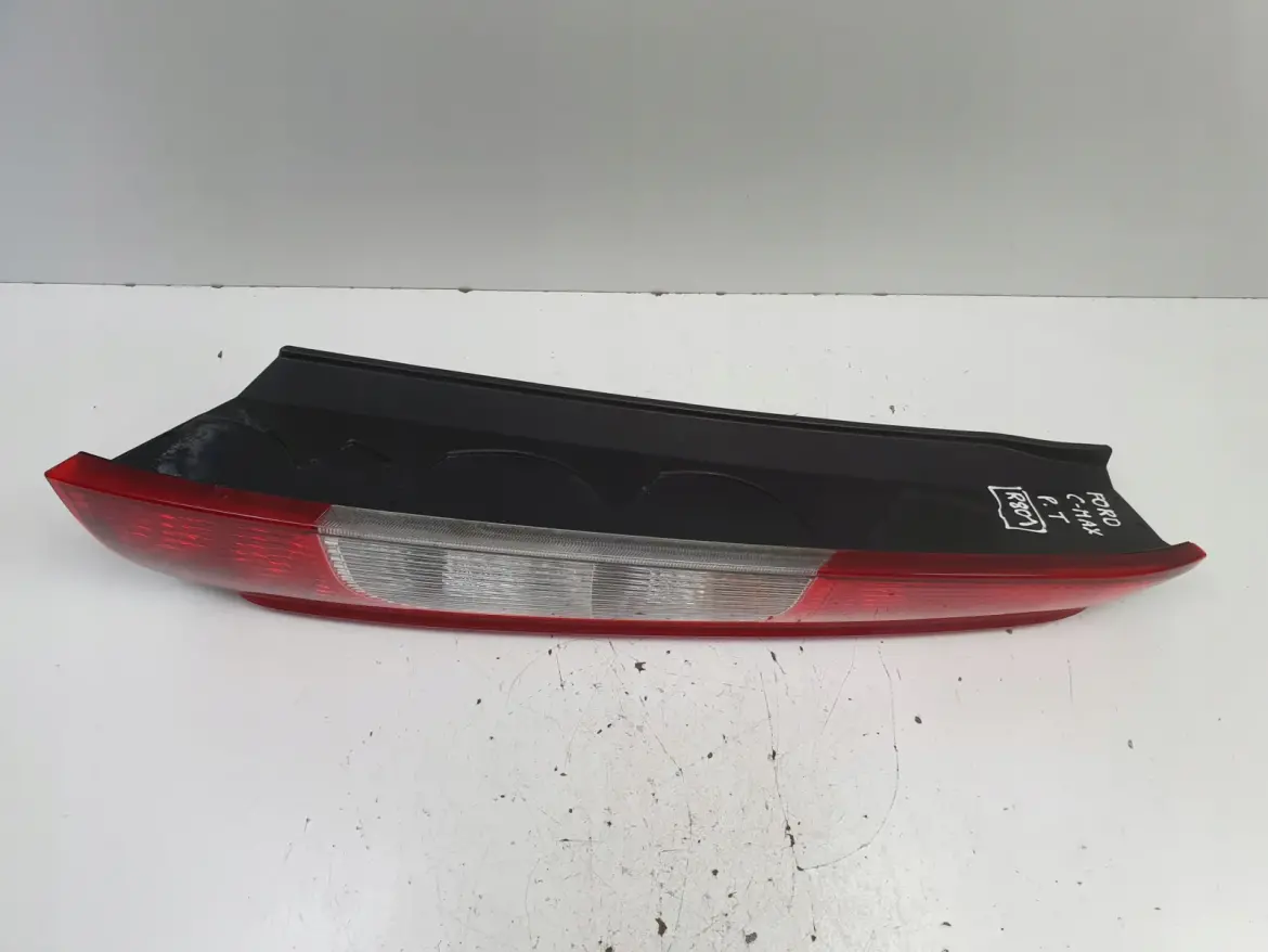 Ford C-Max I 03-06r TYLNA LAMPA PRAWA prawy tył pasażera