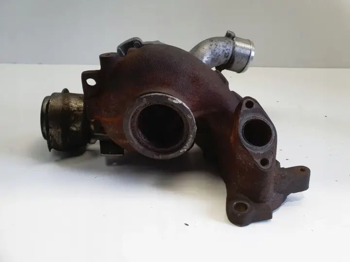 Opel Vectra C 1.9 CDTI TURBOSPRĘŻARKA turbo 55205483