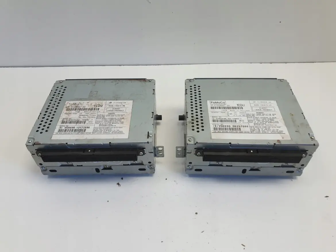 Volvo XC70 V70 III S80 II RADIOODTWARZACZ Radio CD 31328067 31328067AA