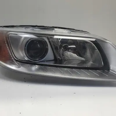 Volvo V70 III XC70 S80 II XENON PRZEDNIA LAMPA PRAWA prawy przód 31214348