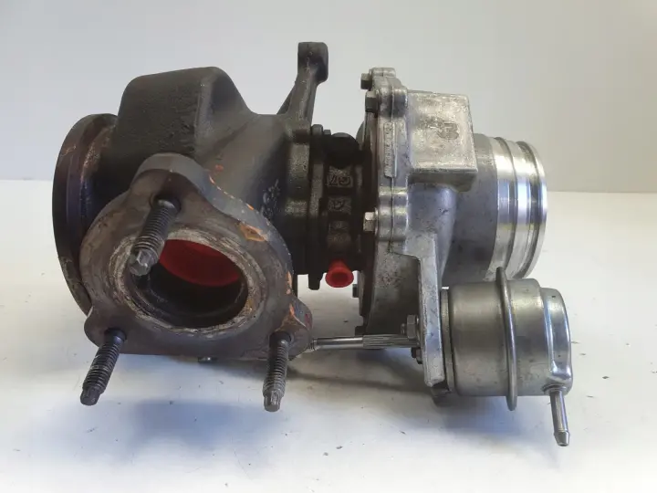 Volvo V40 II 2.0 D D2 TURBOSPRĘŻARKA turbo 31380130