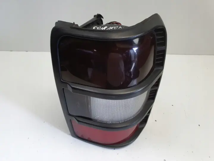 Mitsubishi Pajero II 91-99r TYLNIA TYLNA LAMPA PRAWA prawy tył