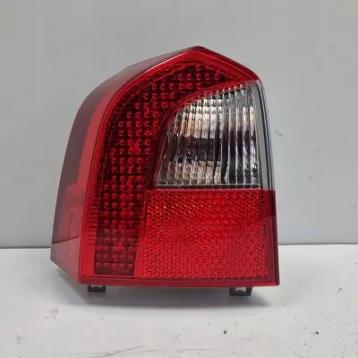 Volvo V70 III XC70 07-13r TYLNIA TYLNA LAMPA LEWA lewy tył LED 30698983