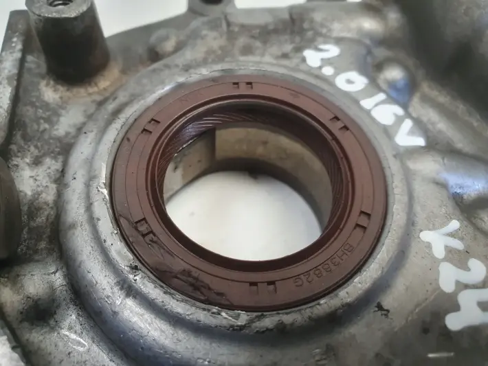 Subaru Forester II 2.0 T POMPA OLEJU olejowa