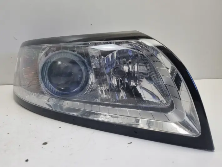 Volvo S40 II V50 LIFT XENON PRZEDNIA LAMPA PRAWA prawy przód 31265699