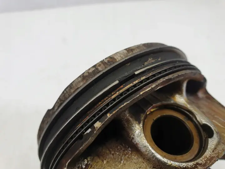 Ford F150 2.7 V6 Ecoboost BiTurbo TŁOK KORBOWÓD