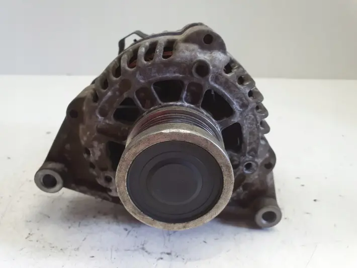 Opel Astra IV J 1.4 T turbo ALTERNATOR 13581885 100A
