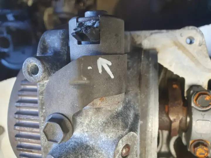 Lexus IS 200 IS200 2.0 B VVTi GŁOWICA CYLINDRÓW