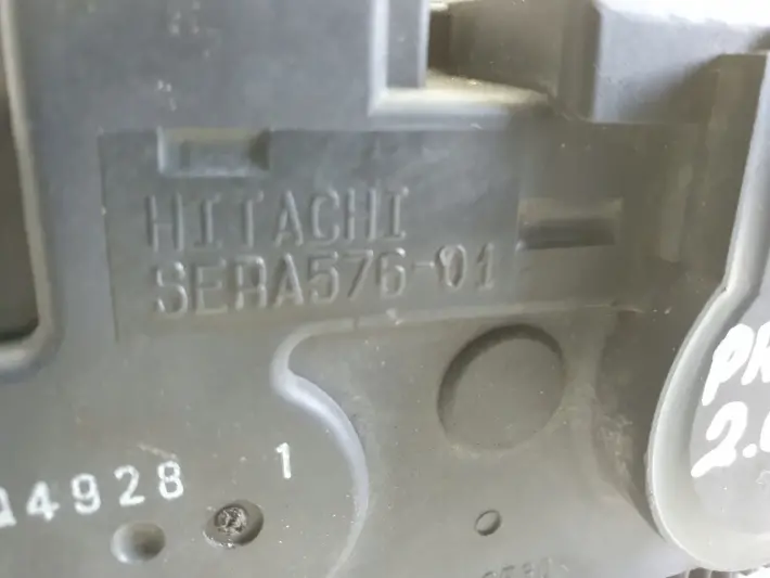 Nissan Primera P12 2.0 16V PRZEPUSTNICA SERA576-01