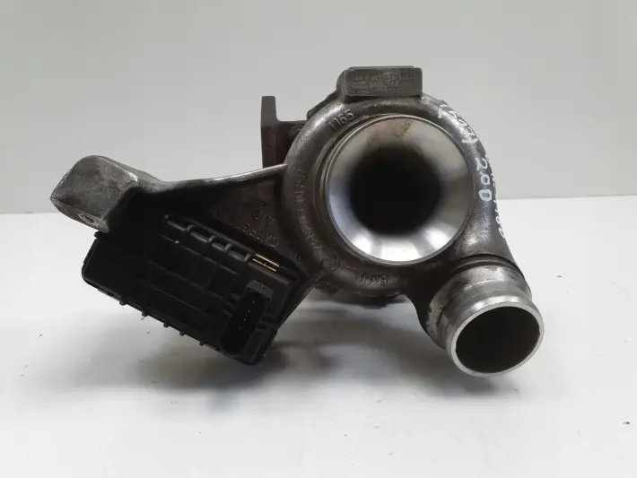 BMW E87 E90 E91 2.0 D N47 TURBOSPRĘŻARKA turbo 7800594