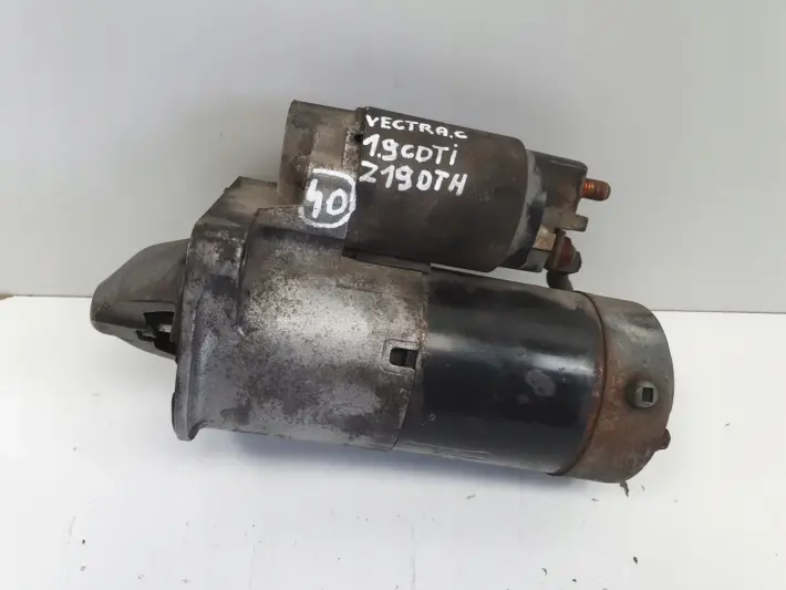 Opel Vectra C 1.9 CDTI ROZRUSZNIK 55352882 M001T30171