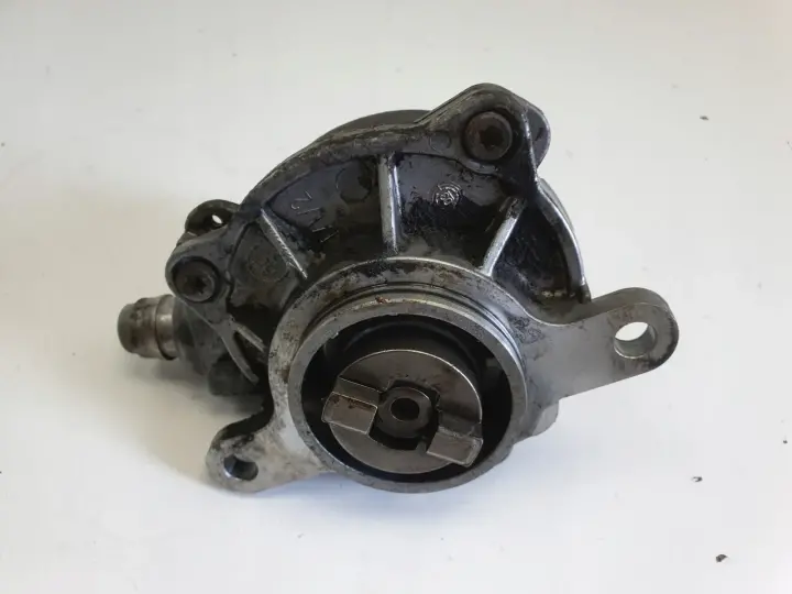 Renault Master II 2.5 DCI POMPA VACUM wakum 8200102535