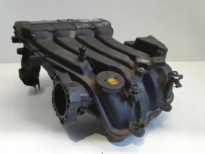 Audi A3 II 8P 1.6 8V KOLEKTOR SSĄCY
