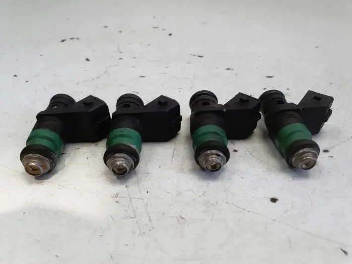 Renault Megane II 2.0 16V WTRYSKIWACZ wtrysk H028797 ITG048