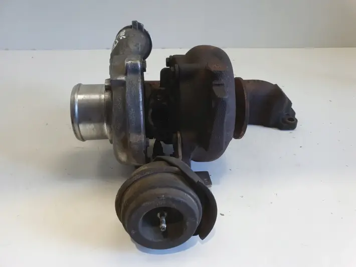 Opel Vectra C 1.9 CDTI TURBOSPRĘŻARKA turbo 55205474