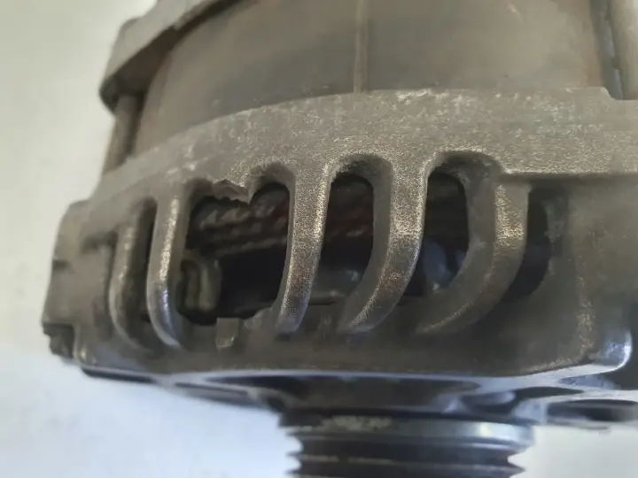 Renault Megane III 1.4 TCe ALTERNATOR 231000024R