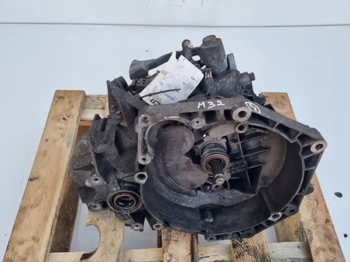 Opel Vectra C 1.9 CDTI SKRZYNIA BIEGÓW M32 manualna MANUAL
