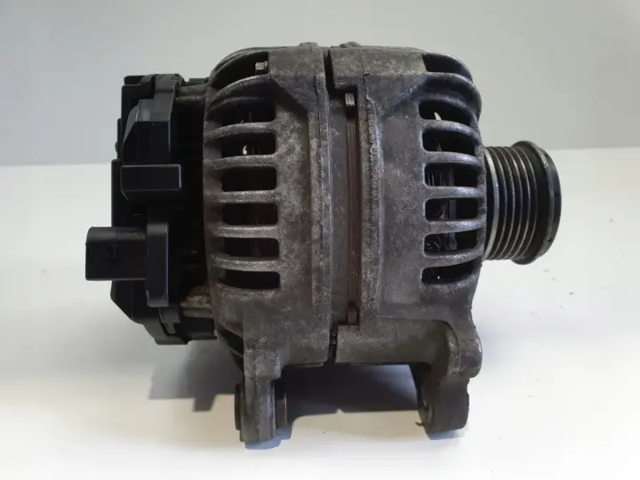 VW Golf IV 1.9 TDI ALTERNATOR bosch 028903028E 120A