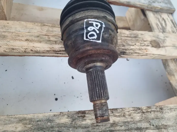 Suzuki Grand Vitara II 2.4 16V PRAWA TYLNA PÓŁOŚ półośka tył Manual