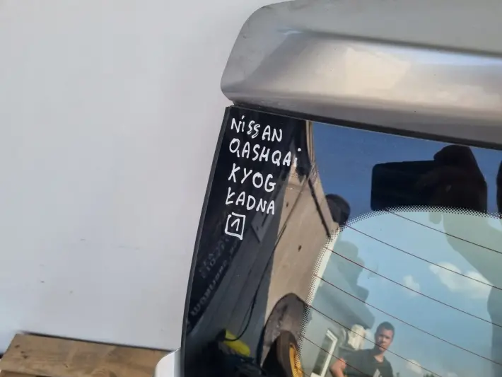 Nissan Qashqai J10 TYLNA TYLNIA KLAPA BAGAŻNIKA TYŁ KY0G KYOG KYO KY0