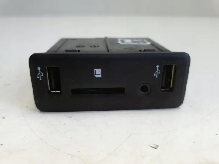 Renault Megane IV GNIAZDA AUX USB moduł 280237081R