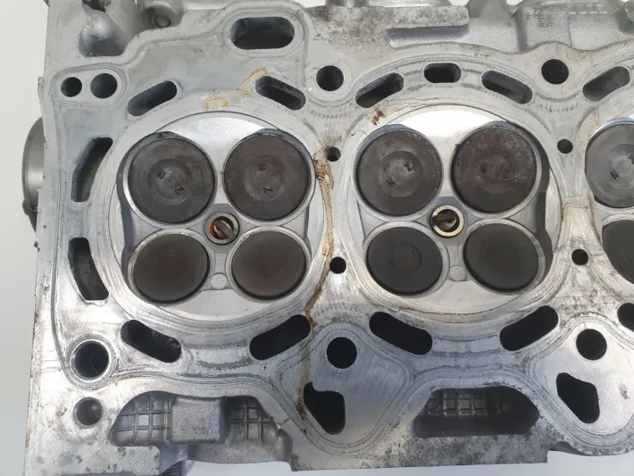 Toyota Yaris III 1.5 HYBRID GŁOWICA CYLINDRÓW