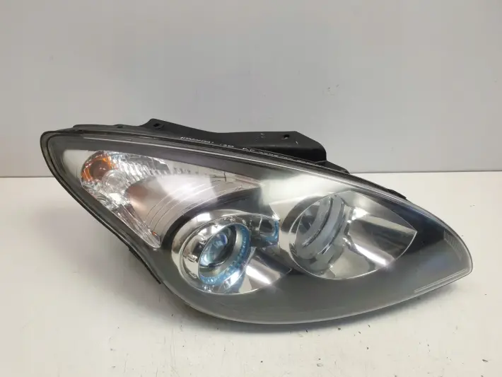 Hyundai i30 LIFT PRZEDNIA LAMPA PRAWA prawy przód