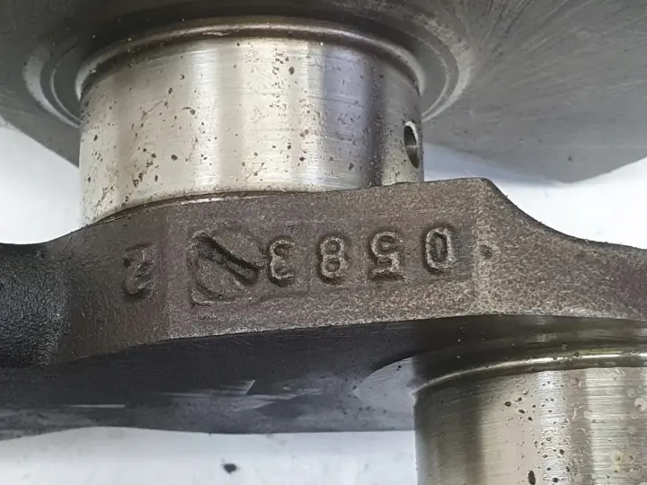 Mini Cooper R50 R53 1.6 16V WAŁ KORBOWY 04777684AA