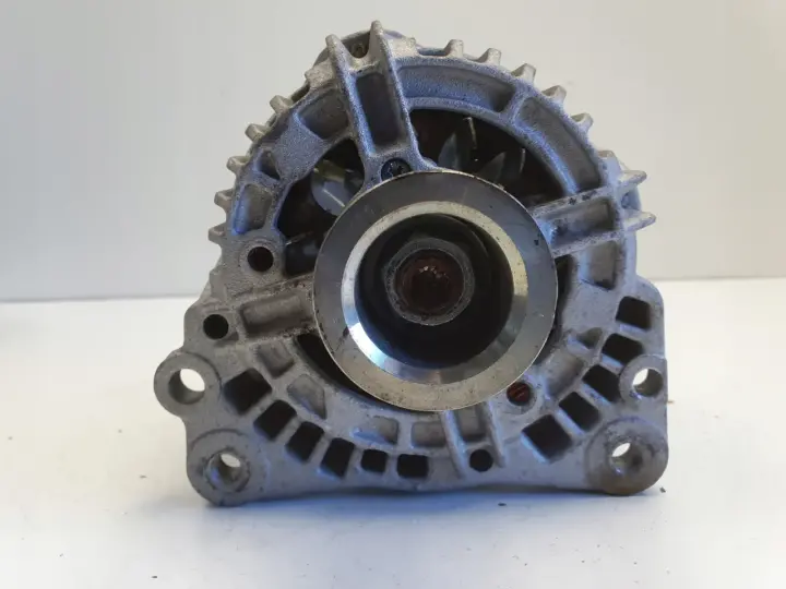 Skoda Fabia II 1.4 16V ALTERNATOR BOSCH