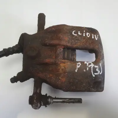 Renault Clio IV PRAWY PRZEDNI ZACISK HAMULCOWY przód pasażera