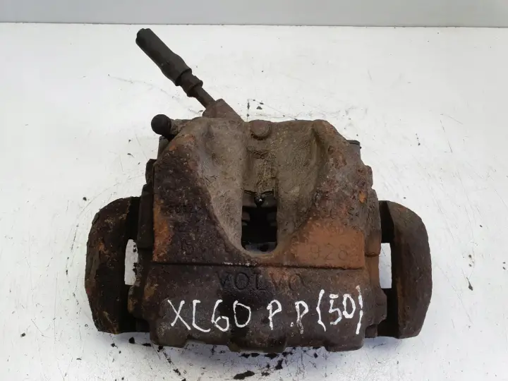 Volvo S60 II XC60 I PRZEDNI ZACISK HAMULCOWY Prawy przód PASAŻERA 928