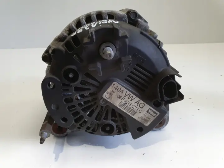 VW Touran I 2.0 TDI ALTERNATOR 06F903023C valeo 140A