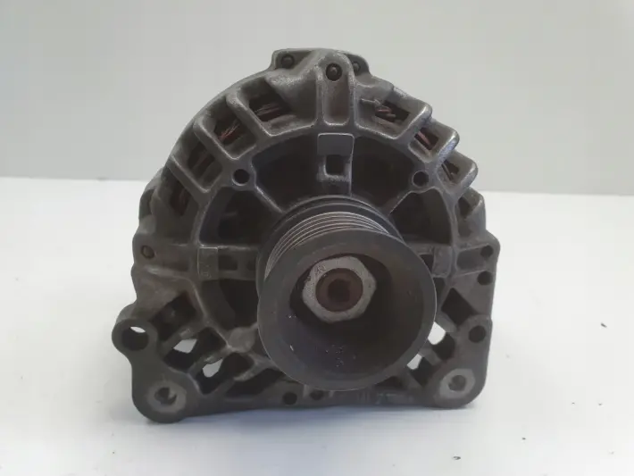 Seat Ibiza III VW Polo IV Skoda Fabia I 1.2 6V ALTERNATOR Valeo 037903025S