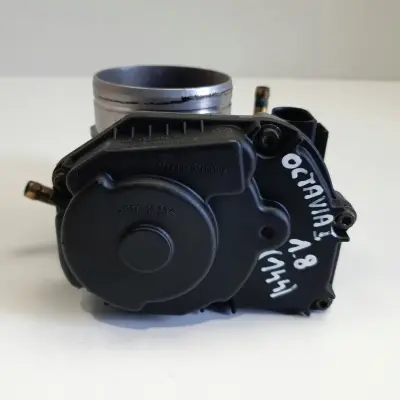 Skoda Octavia I 1.8 20V PRZEPUSTNICA 06A133064M