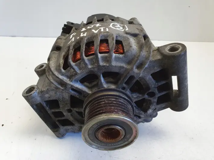 Peugeot 207 1.6 1.4 VTI ALTERNATOR V757651380 valeo 2605106A TG12C059