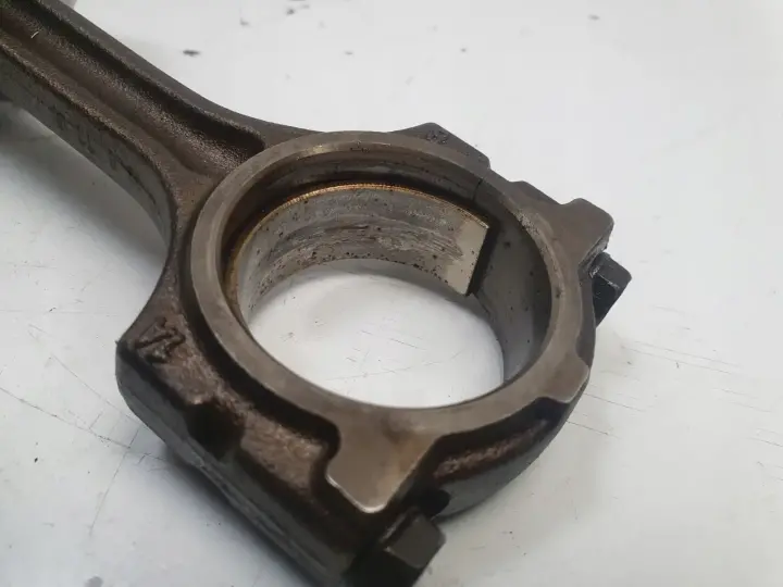 Nissan Juke I F15 lift 1.2 DiG-T TŁOK KORBOWÓD