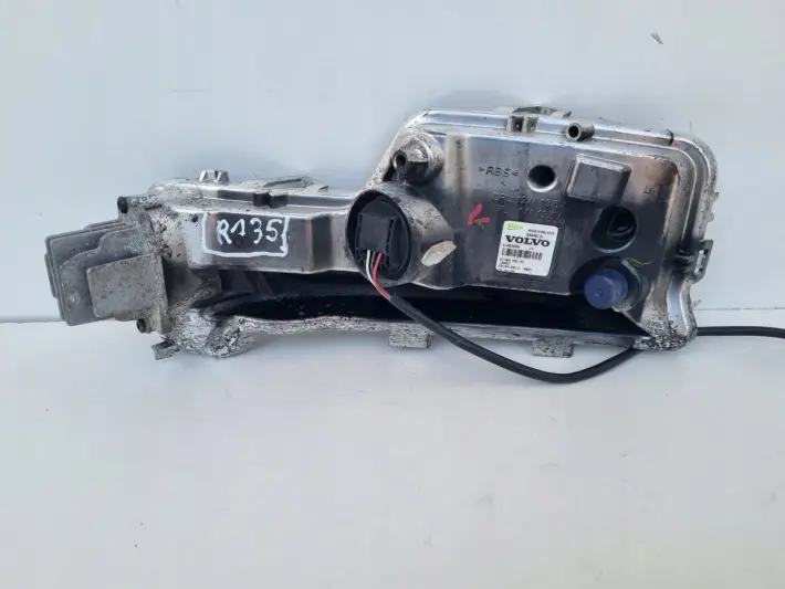 Volvo S60 II V60 LIFT PRZEDNI HALOGEN LEWY PRZÓD kierowcy LED DRL 31353289