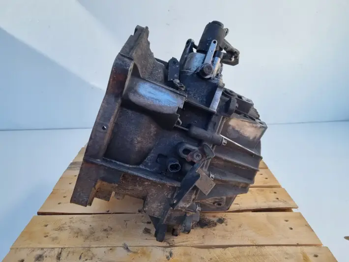 Opel Corsa D 1.3 CDTI SKRZYNIA BIEGÓW manualna MANUAL M32