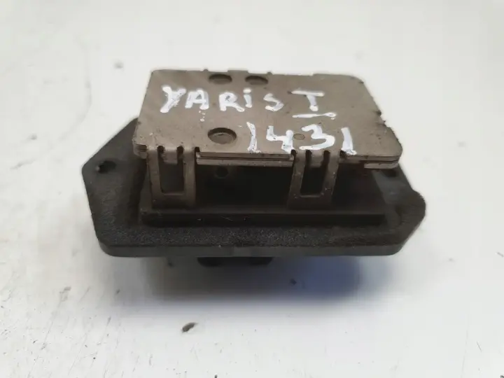 Toyota Yaris I REZYSTOR DMUCHAWY Nawiewu Nagrzewnicy opornik