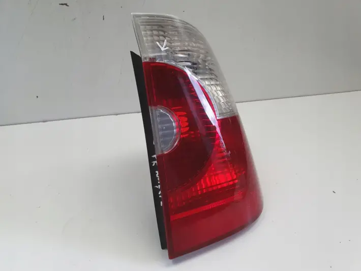 BMW X3 E83 03-10r TYLNA TYLNIA LAMPA PRAWA PRAWY TYŁ