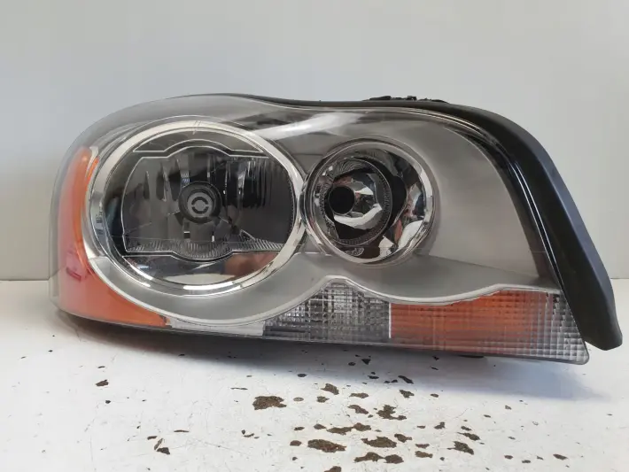 Volvo XC90 XENON PRZEDNIA LAMPA PRAWA prawy przód 30655910 EUROPA