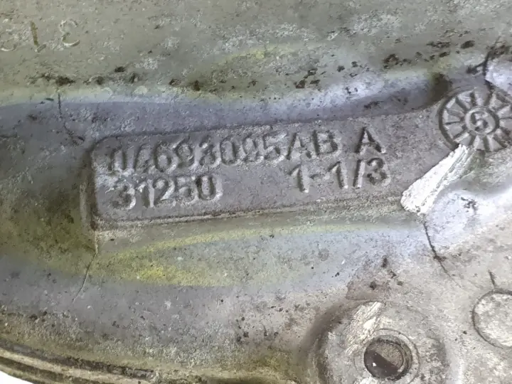 Mini One R50 R53 1.6 16V POMPA WODY 04693095AB