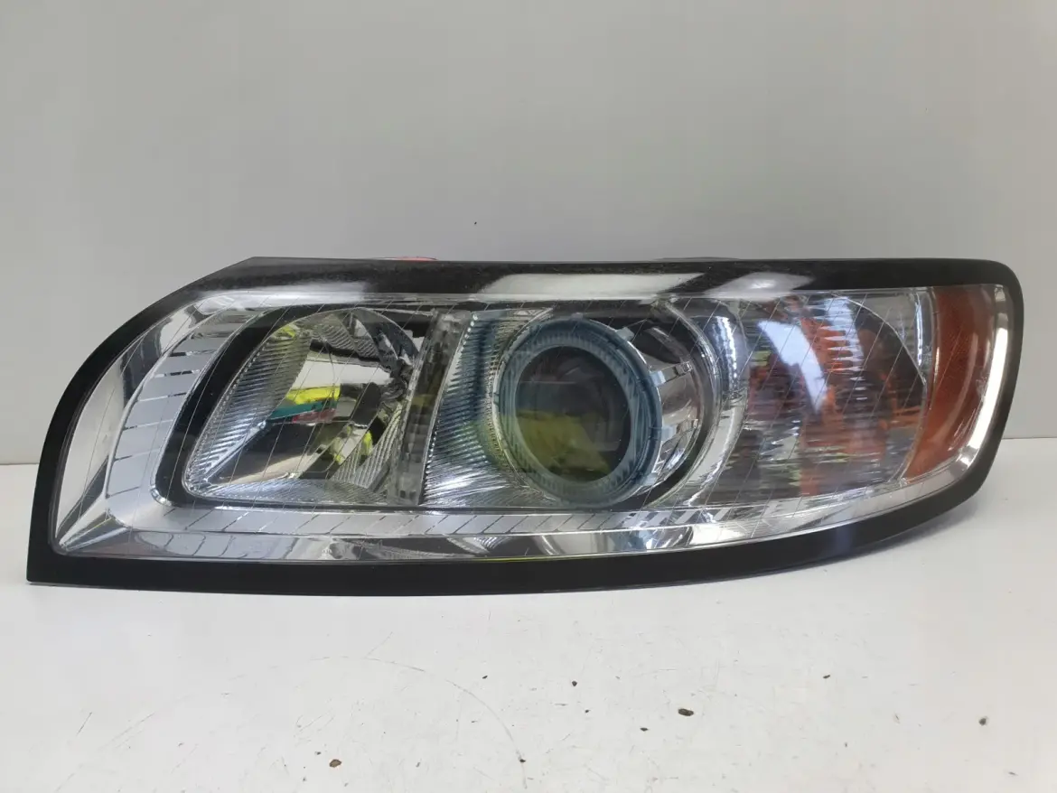 Volvo S40 II V50 LIFT XENON PRZEDNIA LAMPA LEWA lewy przód 31265698