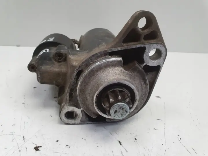 Audi A3 8L 1.6 8V ROZRUSZNIK bosch 0001121006