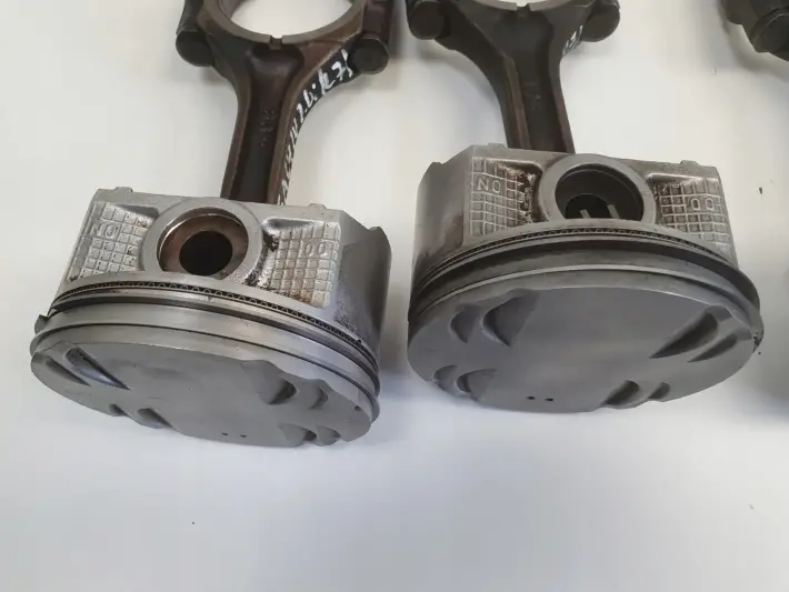 Subaru Legacy IV 2.0 B TŁOK KORBOWÓD