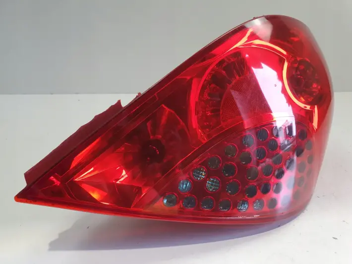 Peugeot 207 HB TYLNA LAMPA PRAWA prawy tył pasażera 9649986580