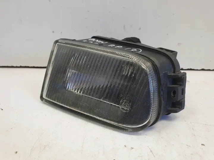 Bmw E39 lift PRAWY PRZEDNI HALOGEN Przód pasażera 837794
