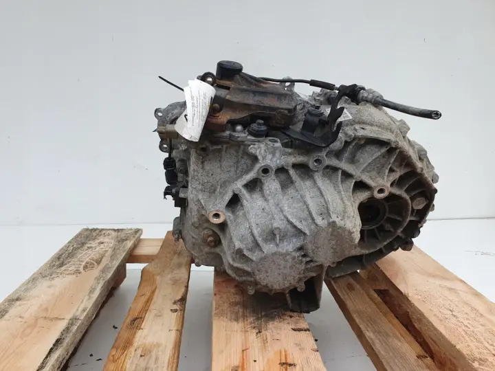 Volvo S60 II V60 2.0 D3 SKRZYNIA BIEGÓW manualna DG9R-7002-LA 1285121