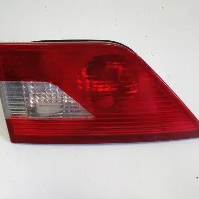 BMW X3 E83 03-06r TYLNIA TYLNA LAMPA PRAWA prawy tył w klape 3414012