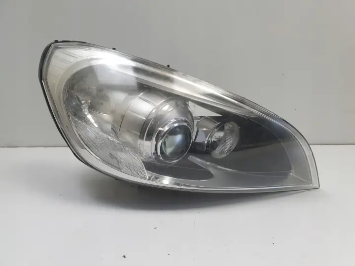 Volvo S60 II V60 10- PRZEDNIA LAMPA PRAWA PRAWY PRZÓD xenon europa 31383063